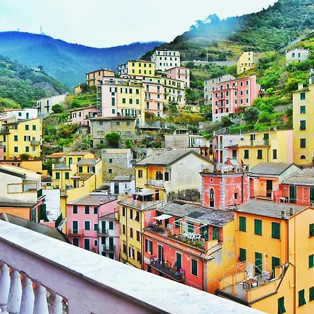 Giadera Penthouse 5terreparco Riomaggiore